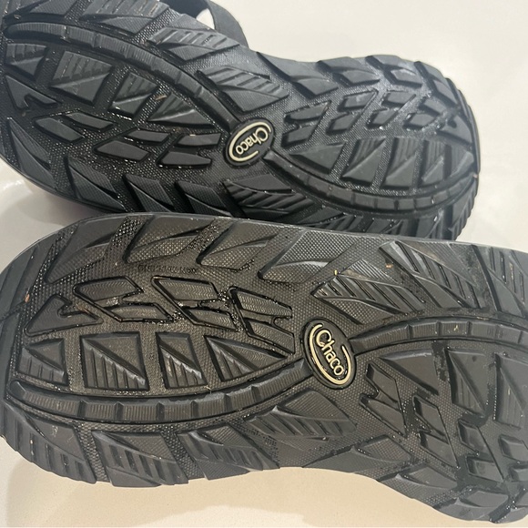 CHACOS worn once! M9 (medium width) - Picture 4 of 4